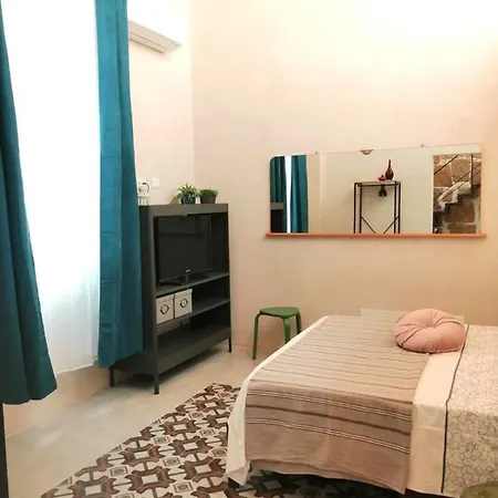 Casa Lorenzo Avola